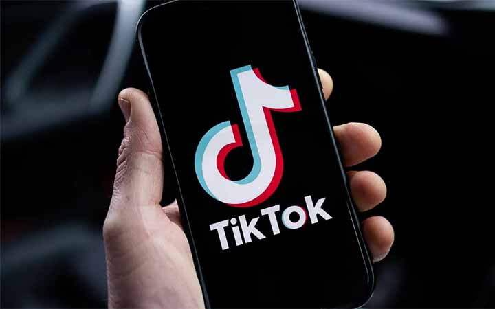 টিকটকের নতুন ফিচার : গ্রুপ চ্যাটিং